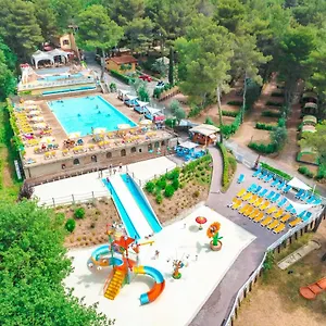 https://camping-le-pianacce.it-tuscanyhotel.com