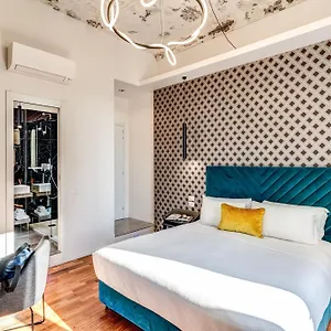 https://arenula-suites.it-romehotels.com
